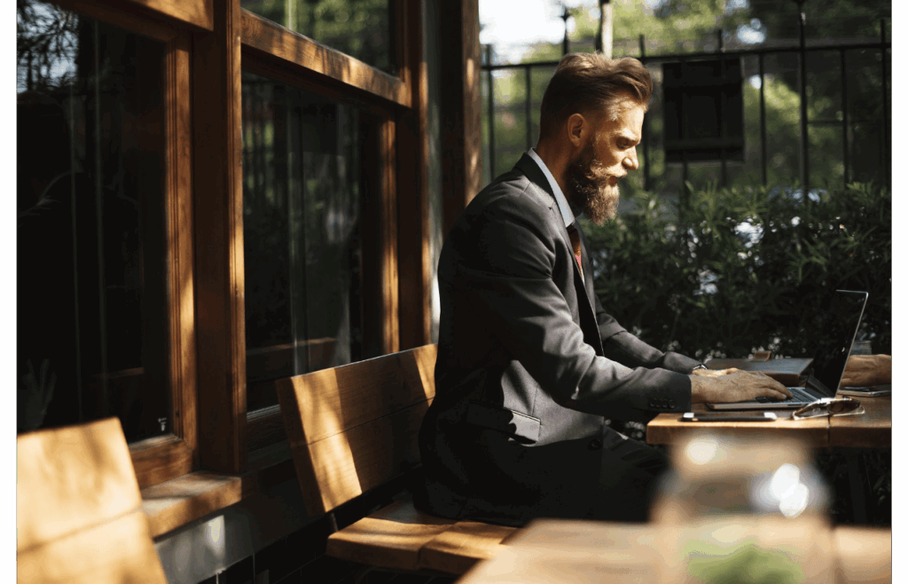 Hispter ordi (1280 x 823 px)